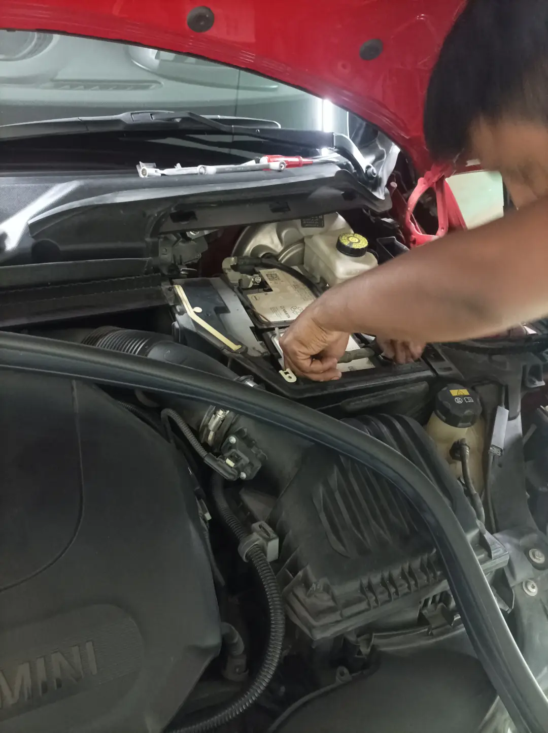 car battery dubai
